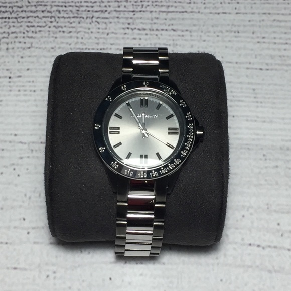 VINCE CAMUTO Watch - Picture 2 of 6